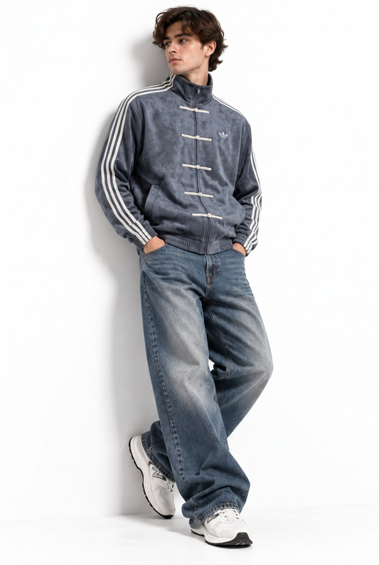 Grey wall pose